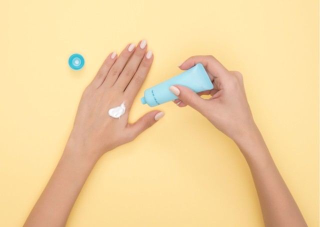 Image : Confection d’une crème pour les mains